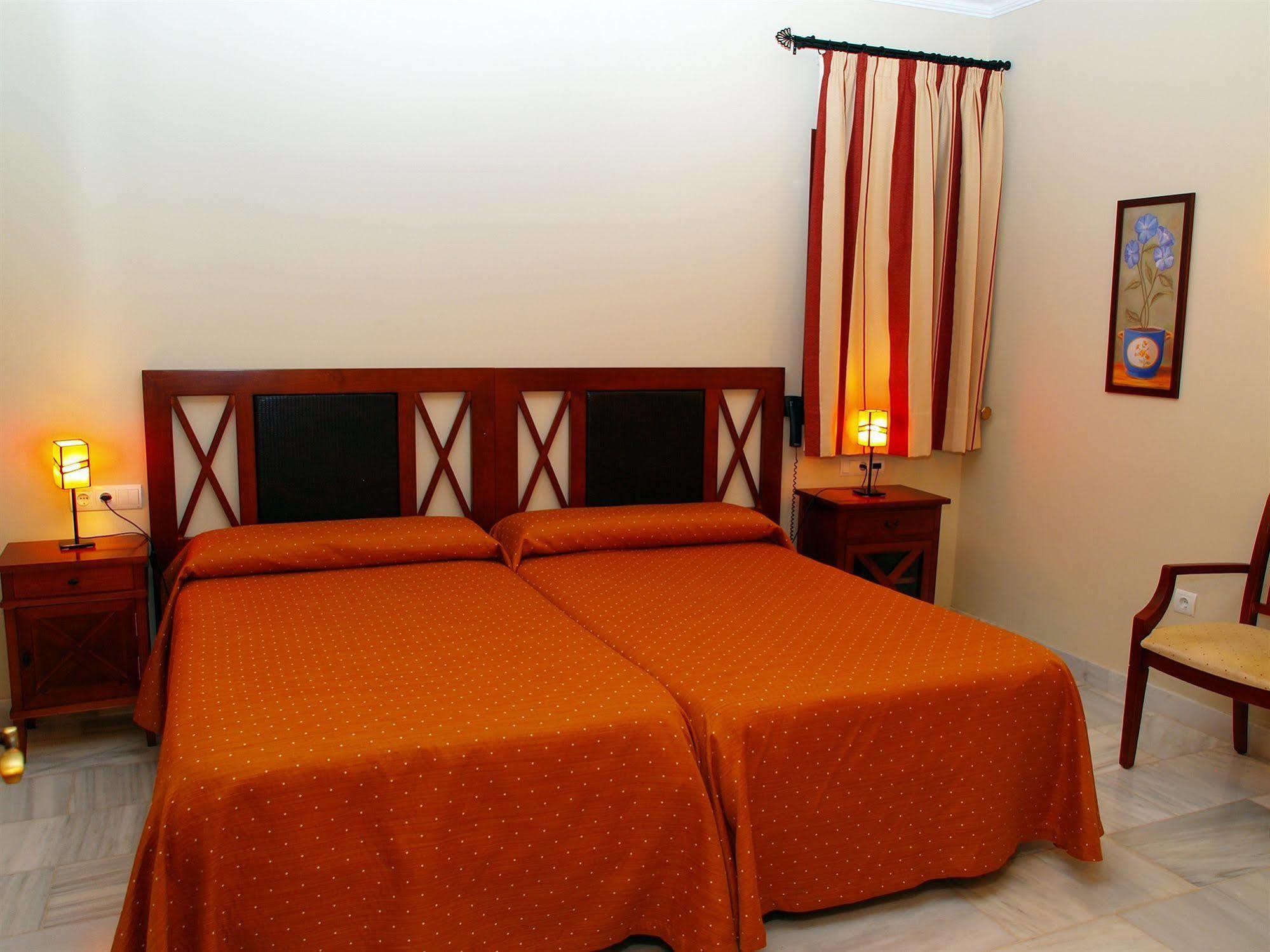 Hotel Las Casas Del Duque Osuna Zimmer foto